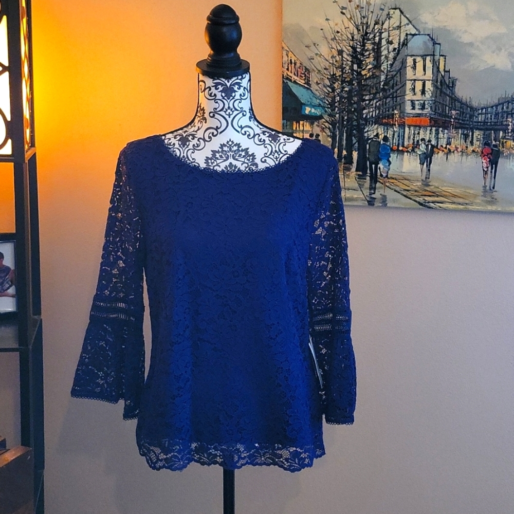 Adelaide lace bell sleeve top by Laundry